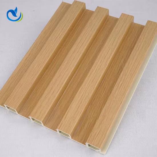 Tube décoratif en PVC WPC Tube carré imperméable extérieur WPC