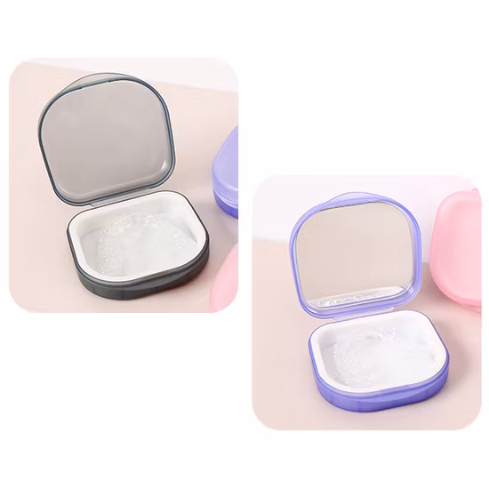 Boîte dentaire en plastique de stockage d'accolades invisibles orthodontiques